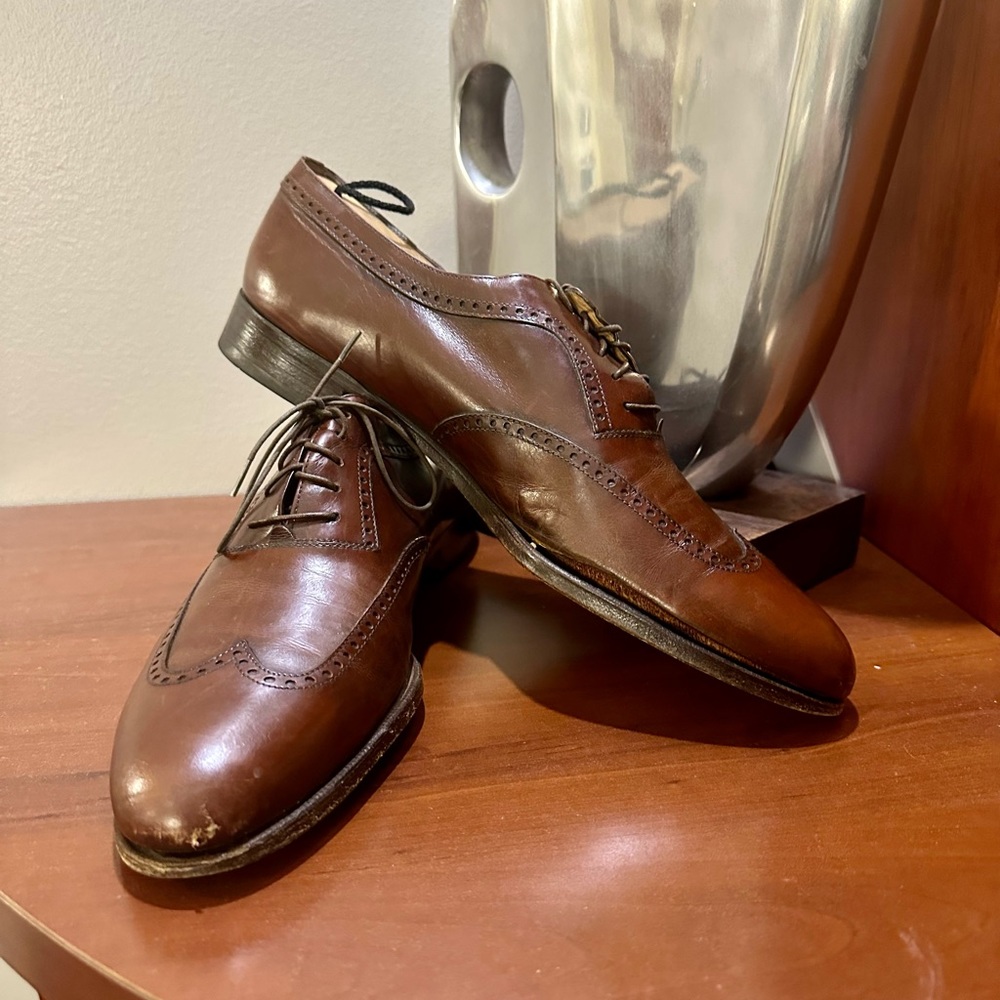 Salvatore ferragamo men’s shoe. Brown with bag and shoehorn